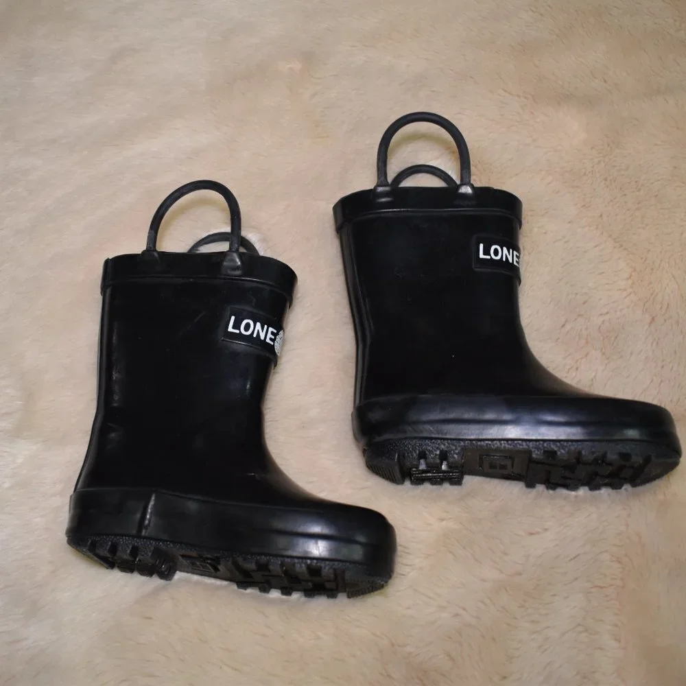 Kids Black Rain Boots Size 4 BPA Free Rubber Waterproof